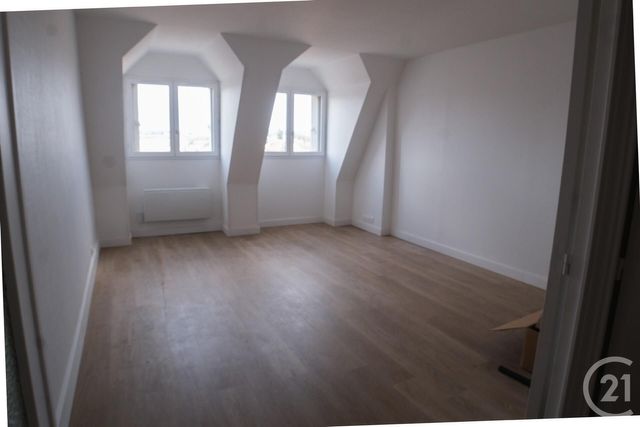 Appartement F3 à louer - 3 pièces - 70.0 m2 - MONTLUCON - 03 - AUVERGNE - Century 21 Pasquet Immobilier