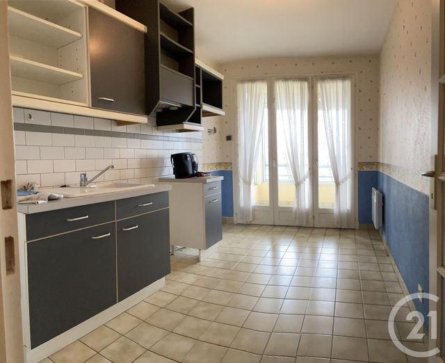 Appartement F3 à vendre - 3 pièces - 72.0 m2 - MONTLUCON - 03 - AUVERGNE - Century 21 Pasquet Immobilier