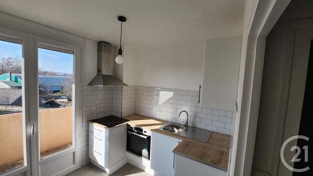 Appartement F3 à louer - 3 pièces - 62.48 m2 - MONTLUCON - 03 - AUVERGNE - Century 21 Pasquet Immobilier