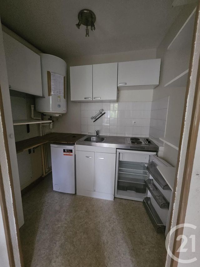 Appartement F2 à louer - 2 pièces - 33.65 m2 - MONTLUCON - 03 - AUVERGNE - Century 21 Pasquet Immobilier