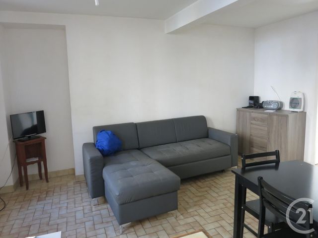 Appartement F2 à louer - 2 pièces - 40.3 m2 - MONTLUCON - 03 - AUVERGNE - Century 21 Pasquet Immobilier