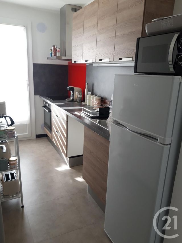 Appartement F2 à louer - 2 pièces - 49.0 m2 - MONTLUCON - 03 - AUVERGNE - Century 21 Pasquet Immobilier