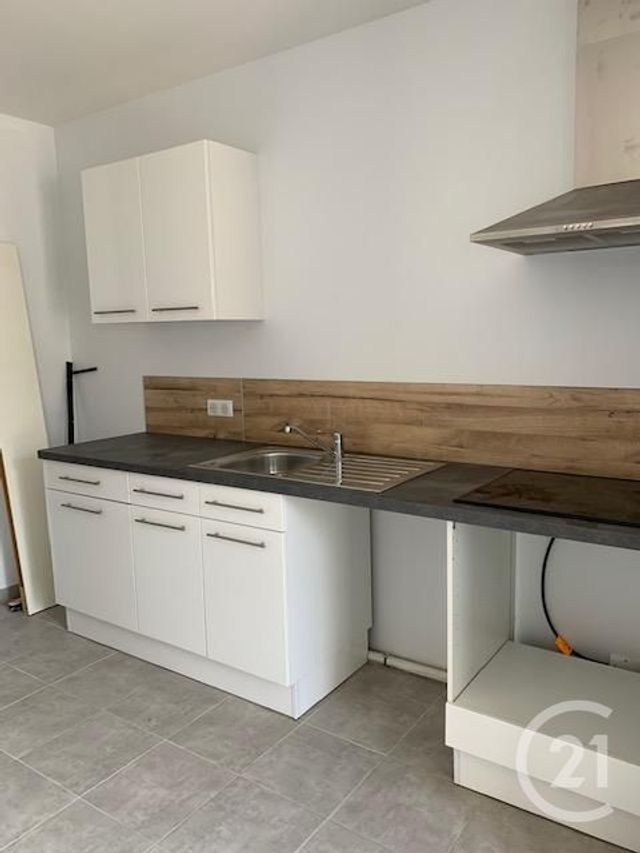 Appartement F3 à louer - 3 pièces - 43.45 m2 - DESERTINES - 03 - AUVERGNE - Century 21 Pasquet Immobilier