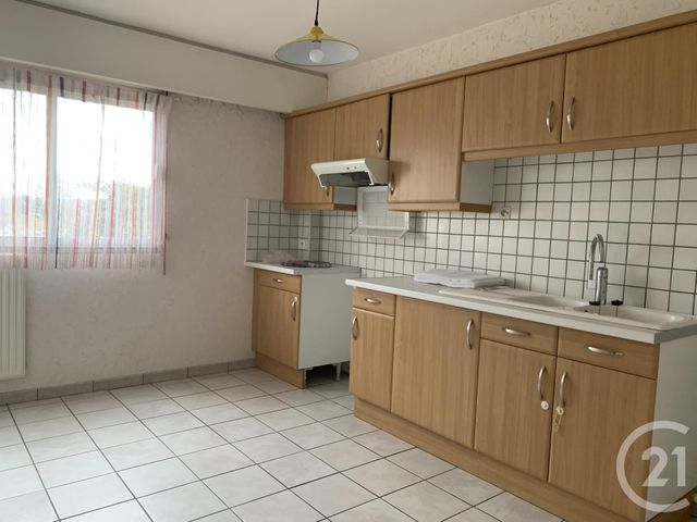 Appartement F2 à louer - 2 pièces - 53.06 m2 - MONTLUCON - 03 - AUVERGNE - Century 21 Pasquet Immobilier