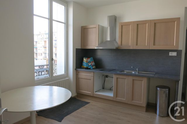 Appartement F1 à louer - 2 pièces - 32.0 m2 - MONTLUCON - 03 - AUVERGNE - Century 21 Pasquet Immobilier