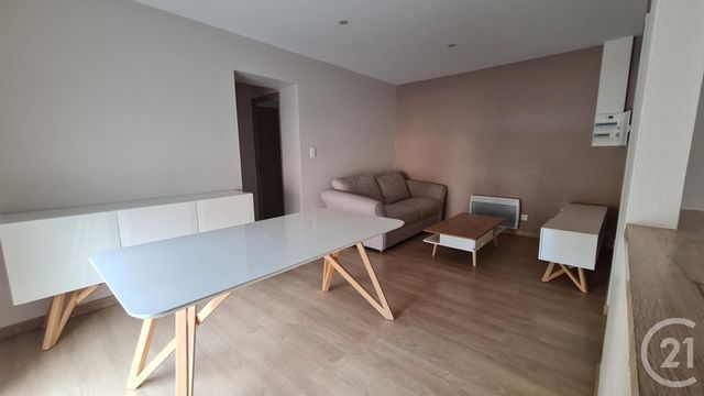 Appartement F3 à louer - 3 pièces - 46.0 m2 - MONTLUCON - 03 - AUVERGNE - Century 21 Pasquet Immobilier